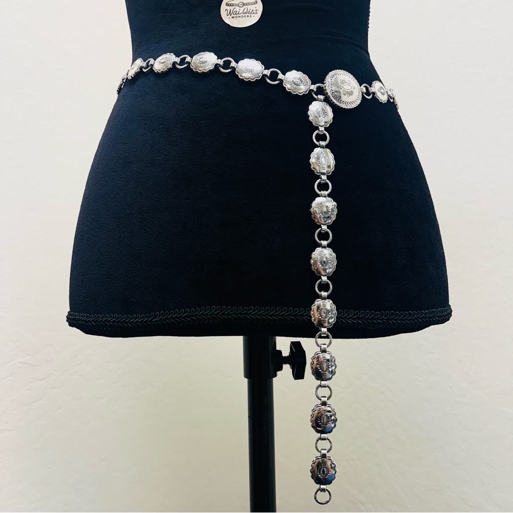 Silver Tone Western Belt With Silver Tone Buckle Silver Tone Western Belt With Silver Tone Buckle